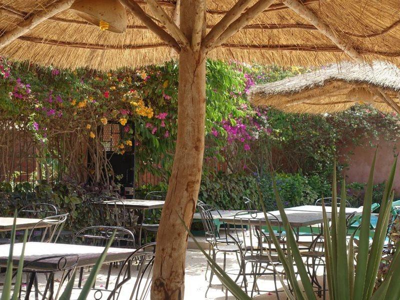 Keur Marrakis Hotel Мбур Екстериор снимка