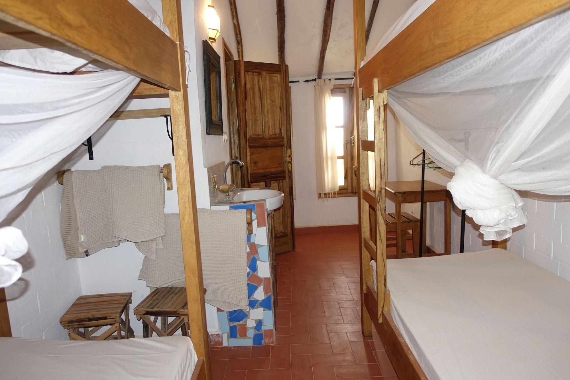 Keur Marrakis Hotel Мбур Екстериор снимка