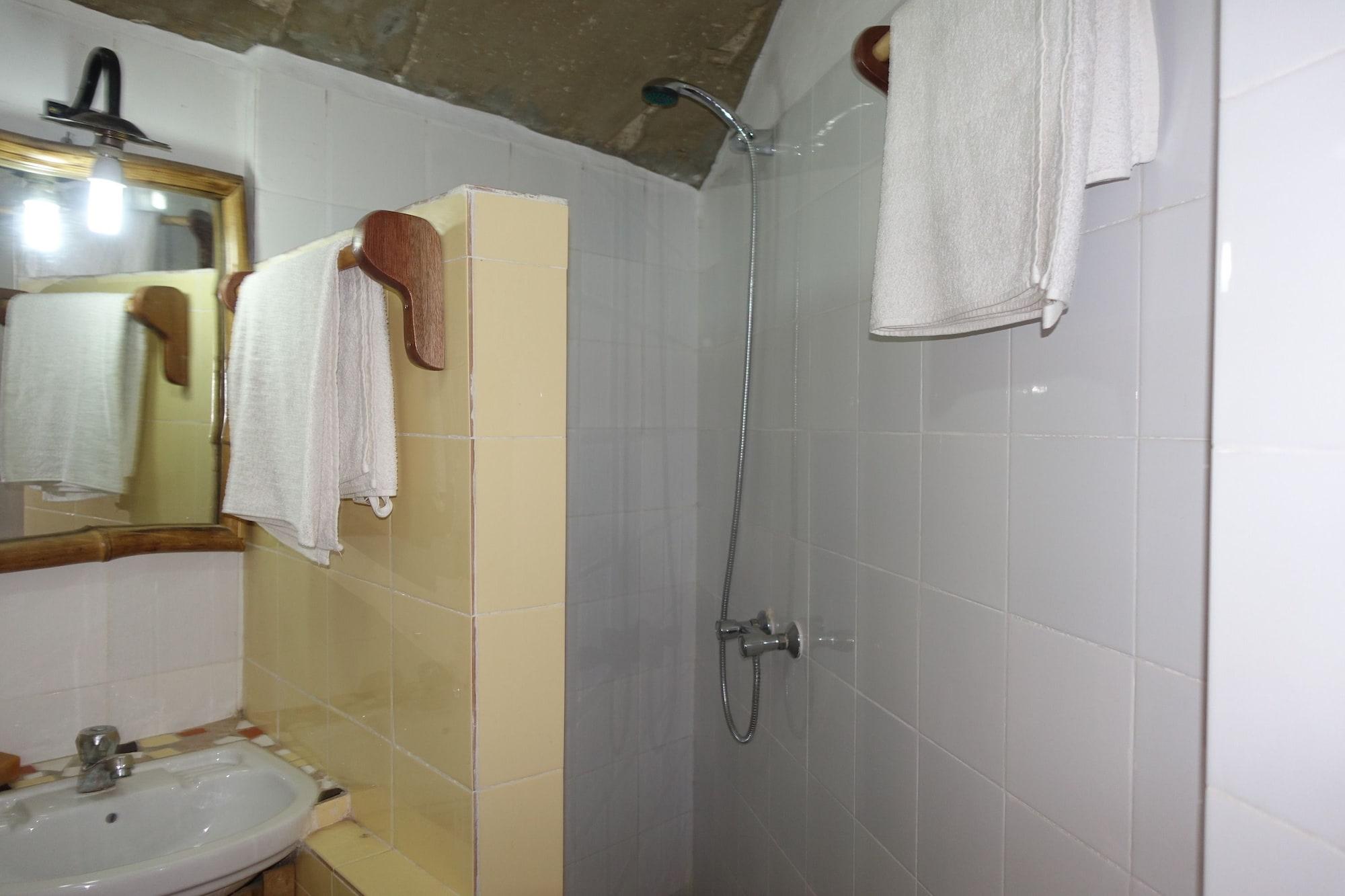 Keur Marrakis Hotel Мбур Екстериор снимка