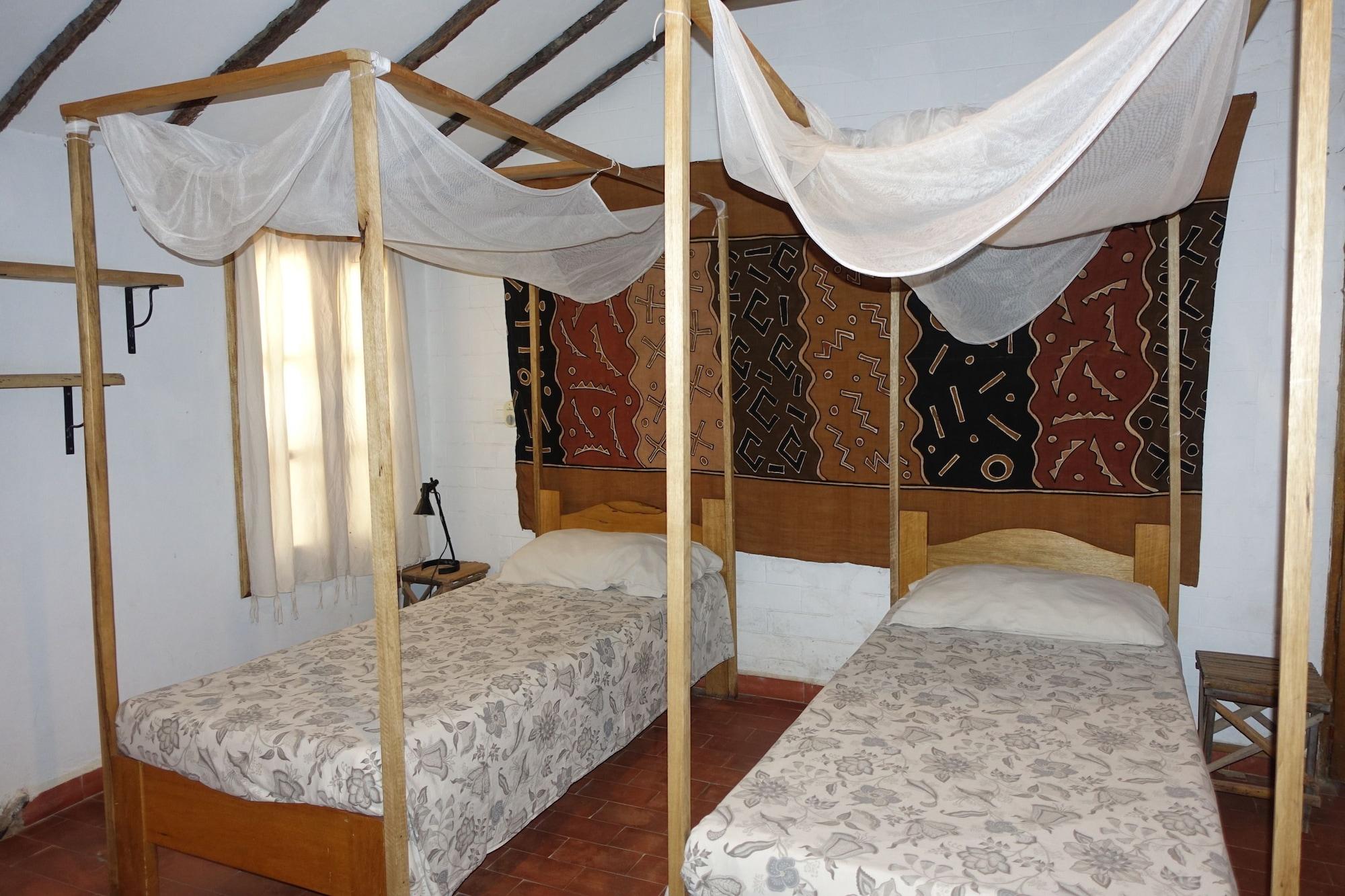 Keur Marrakis Hotel Мбур Екстериор снимка