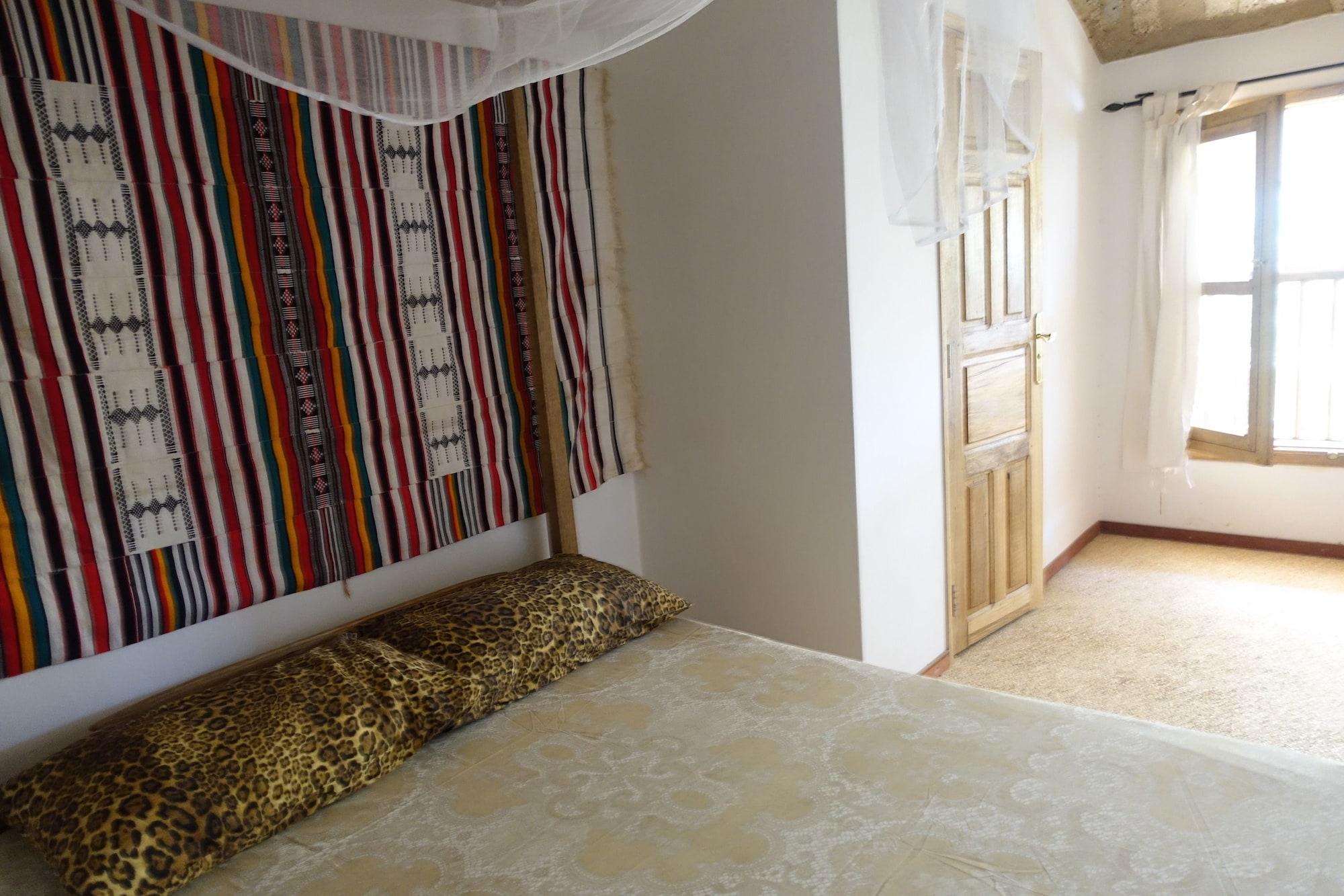 Keur Marrakis Hotel Мбур Екстериор снимка