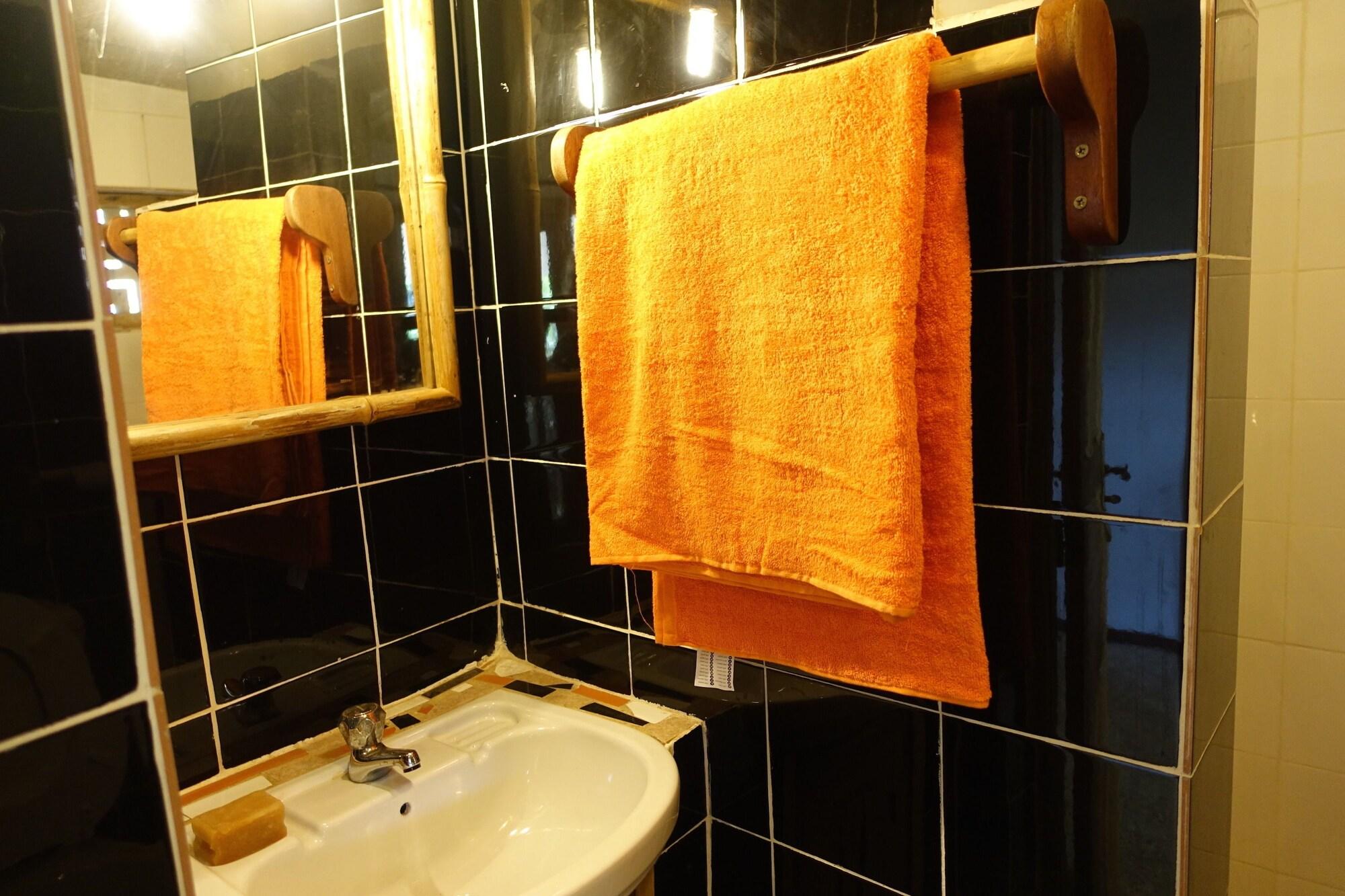 Keur Marrakis Hotel Мбур Екстериор снимка