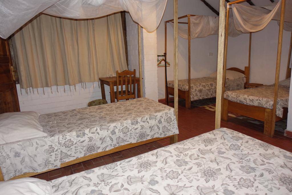 Keur Marrakis Hotel Мбур Екстериор снимка