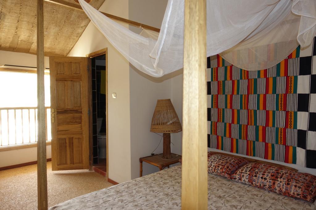 Keur Marrakis Hotel Мбур Екстериор снимка