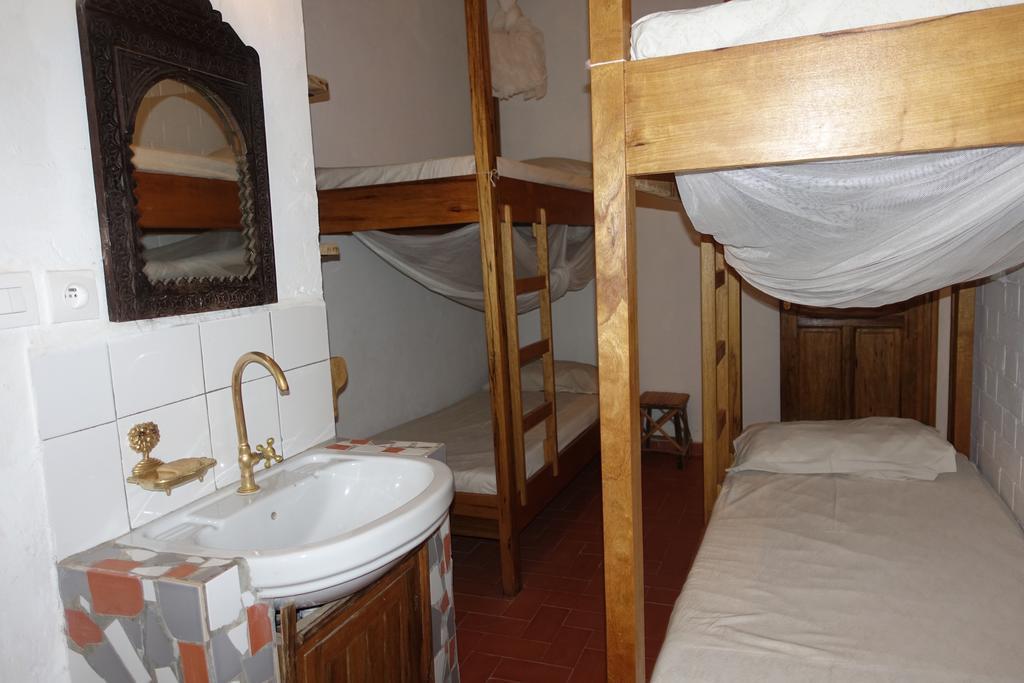 Keur Marrakis Hotel Мбур Екстериор снимка